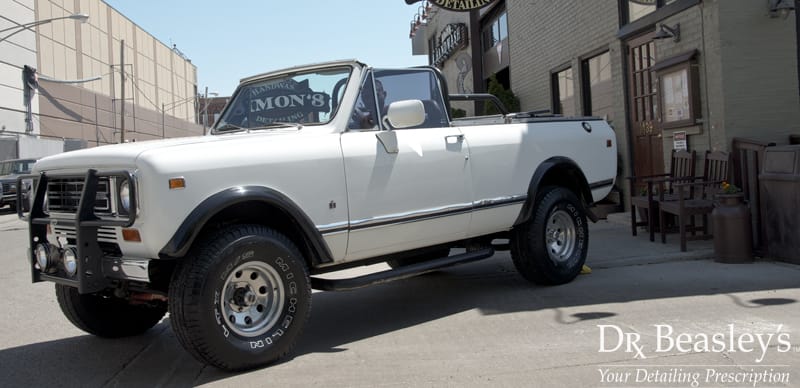 WhiteInternational Truck