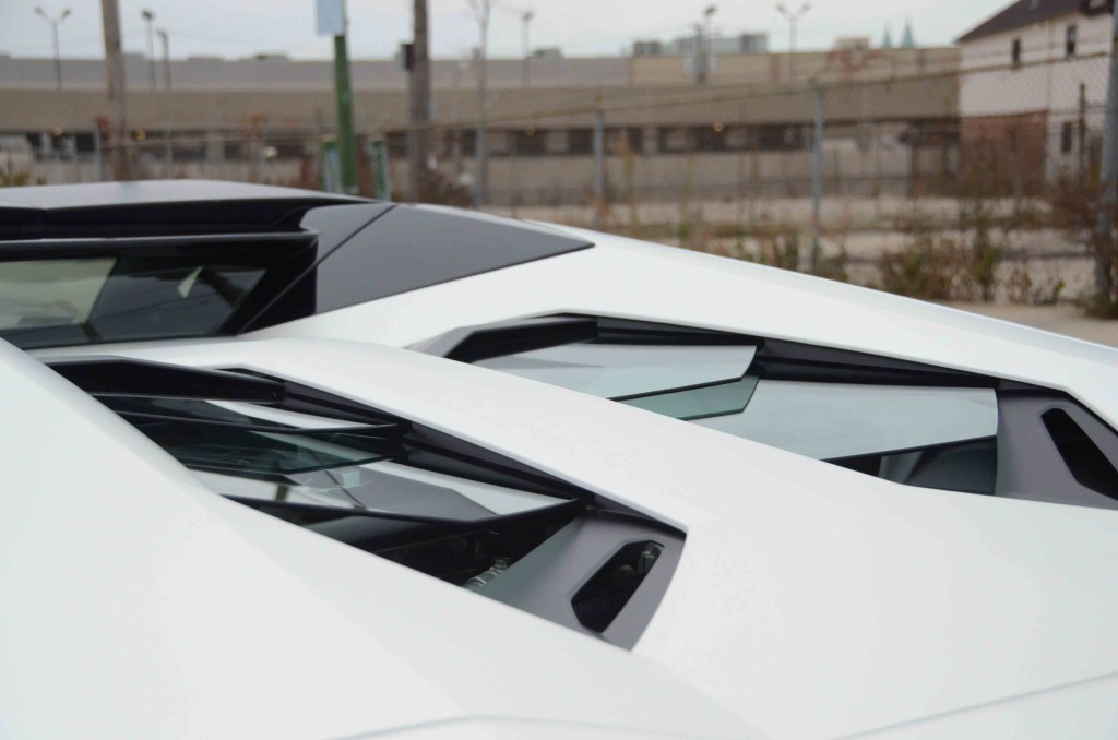 aventador-glass-engine-cover