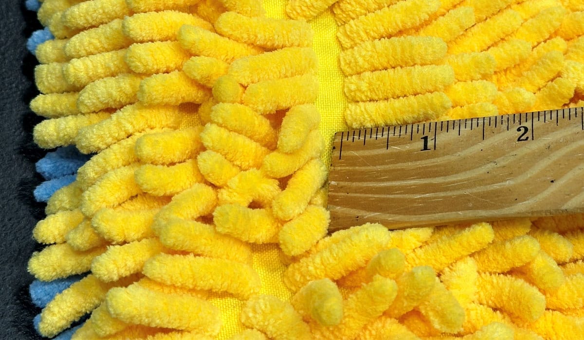 Measuring length of chenille wash mitt fibers