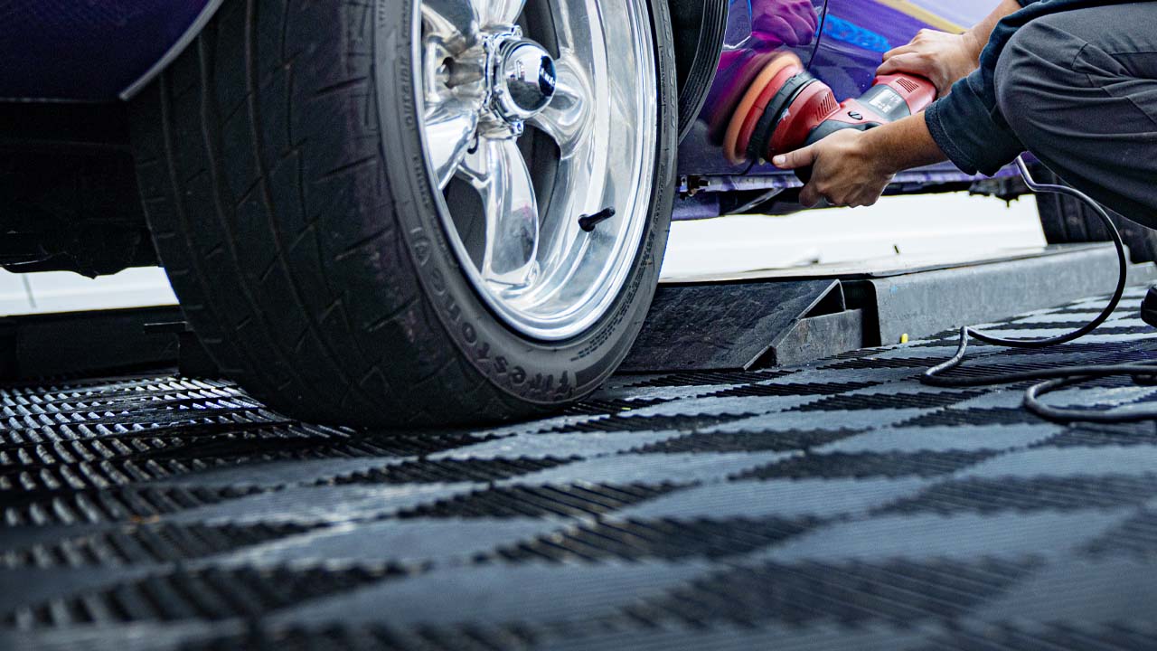 Detailing garage tiles