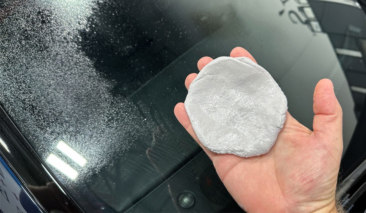 How to Clean Car Windows