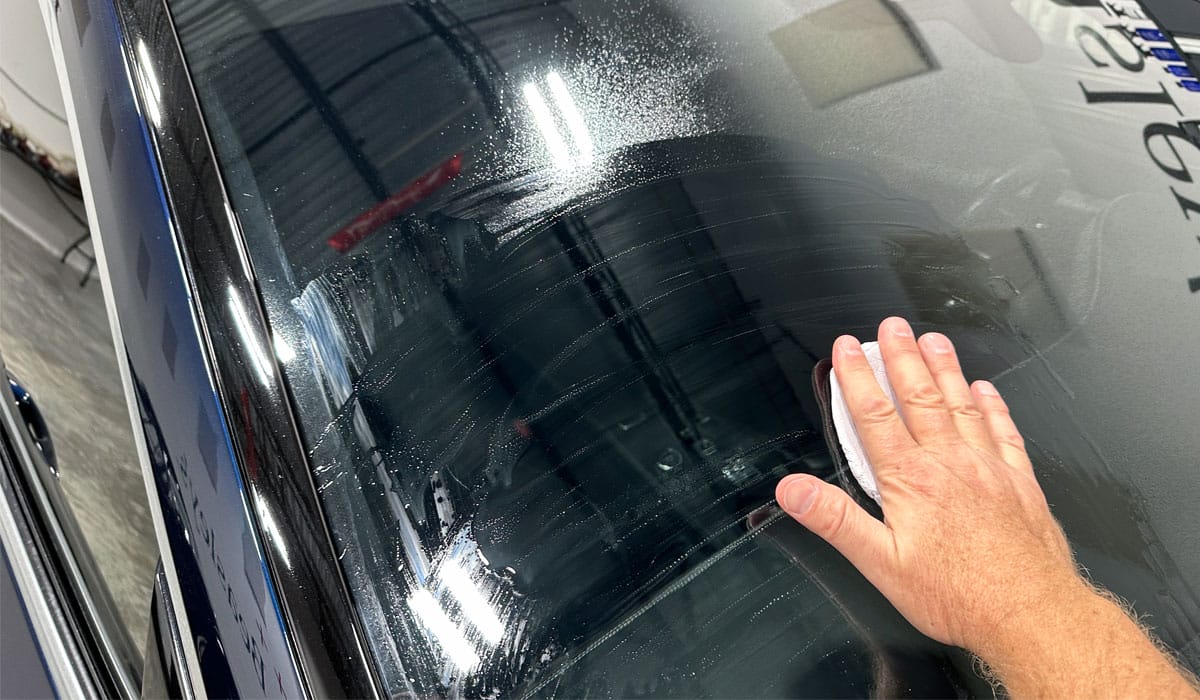 How to Clean Car Windows