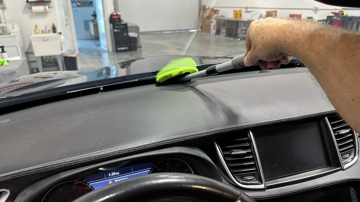 How to Clean Car Windows