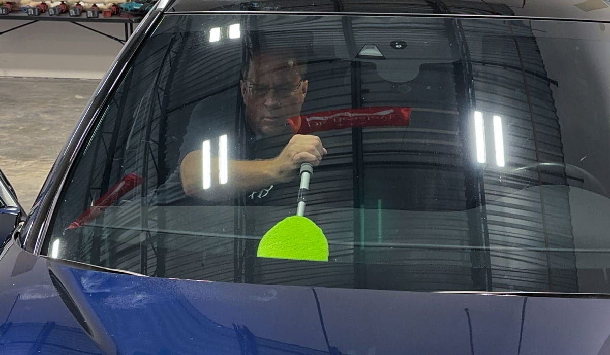 How to Clean Car Windows