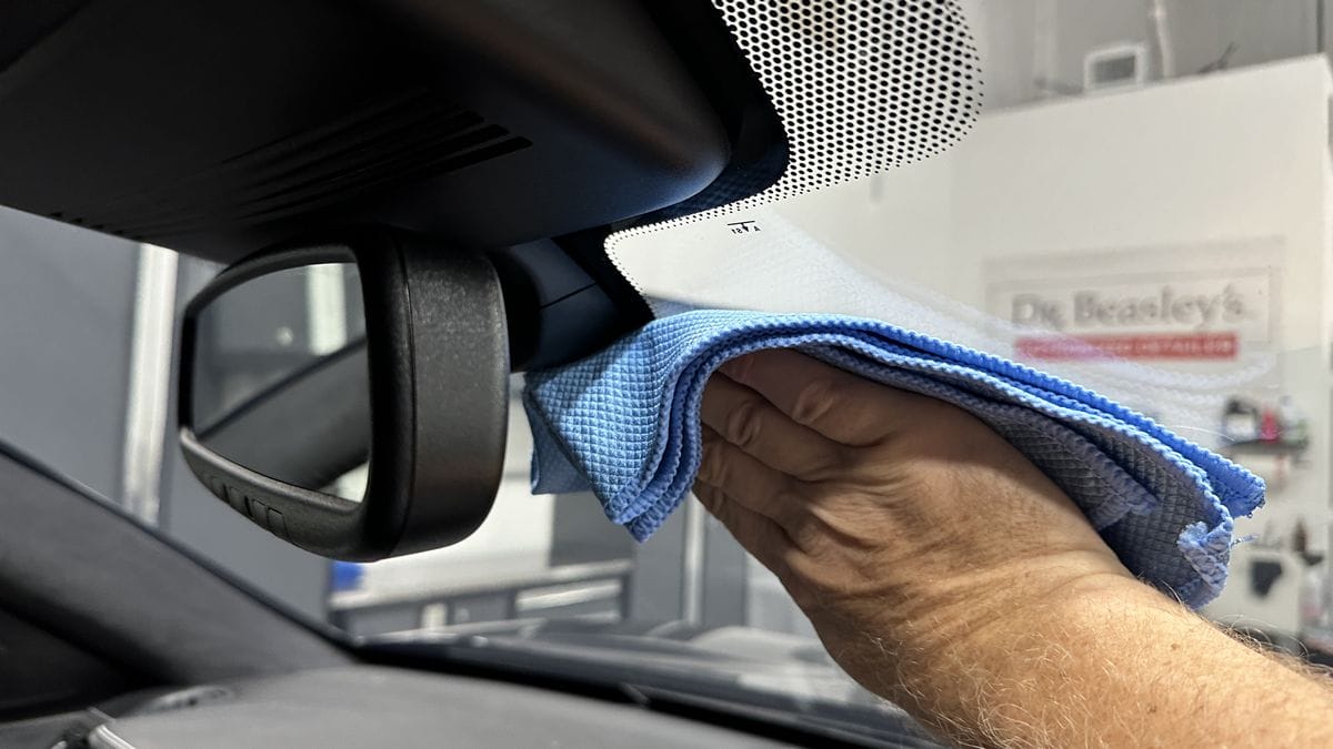 How to Clean Car Windows