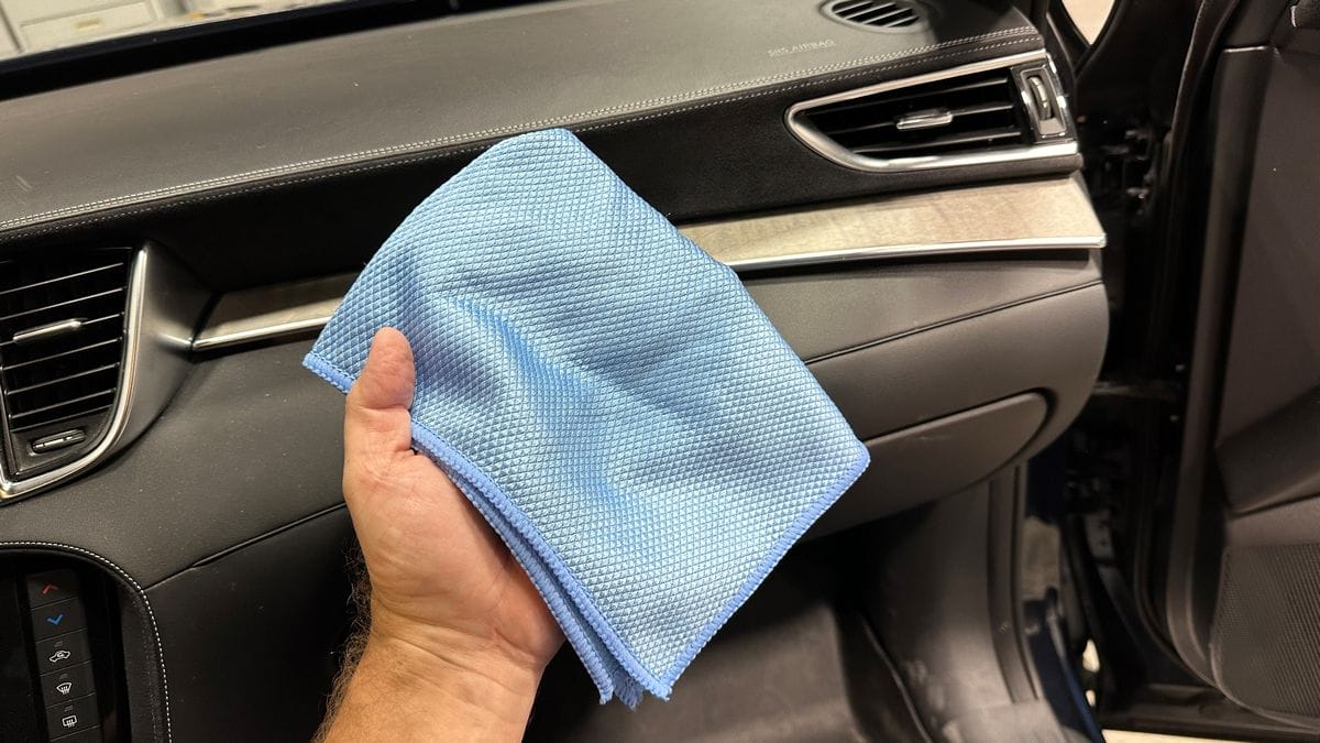 How to Clean Car Windows