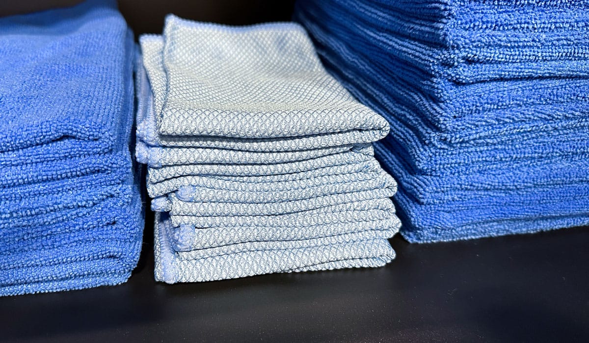 How to Clean Car Windows
