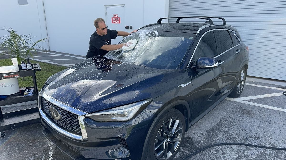 How to Clean Car Windows