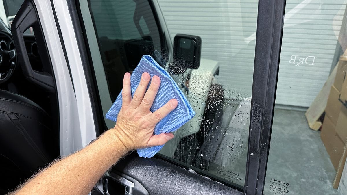 How to Clean Car Windows