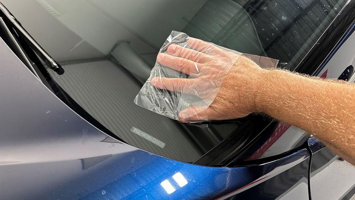 How to Clean Car Windows