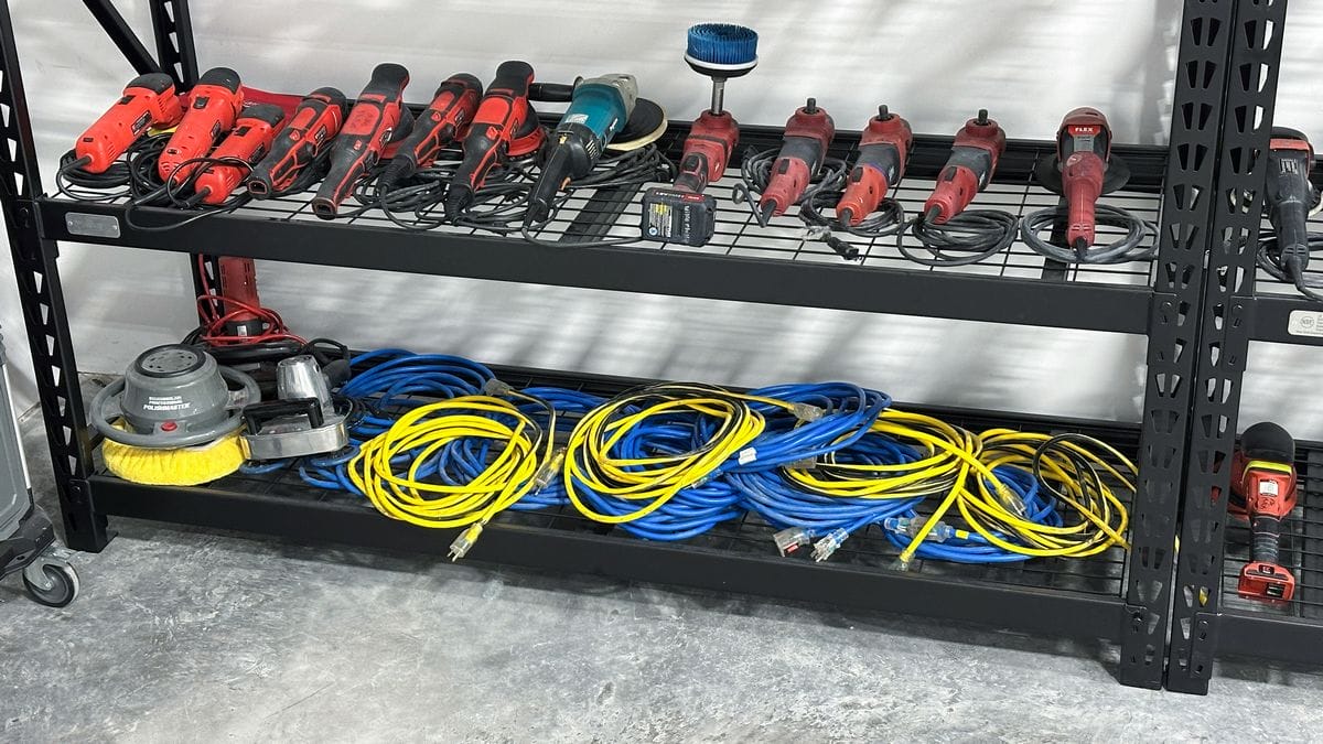 Shelving for polishing machines