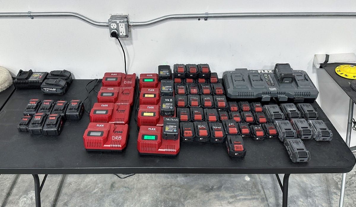 Charging batteries for detailing class polishers