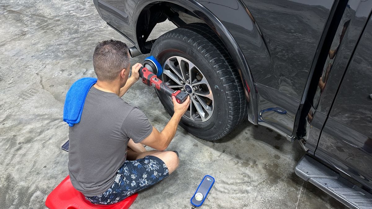 Conditioning tire for detailing class