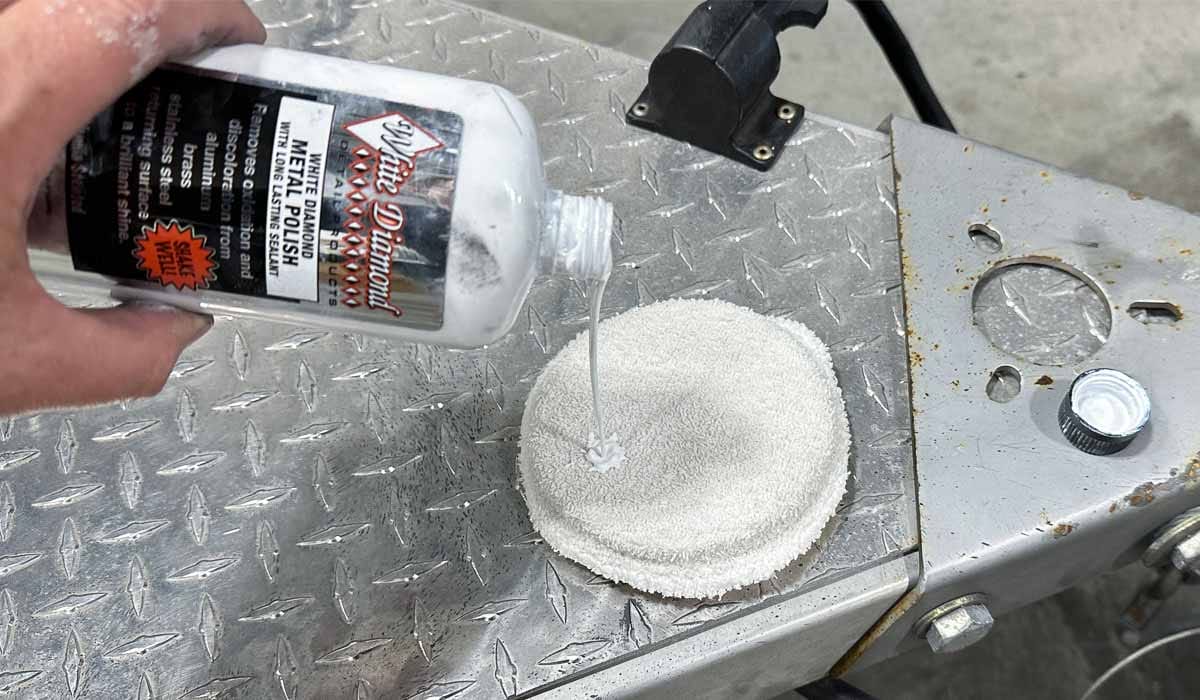 Polishing aluminum by hand
