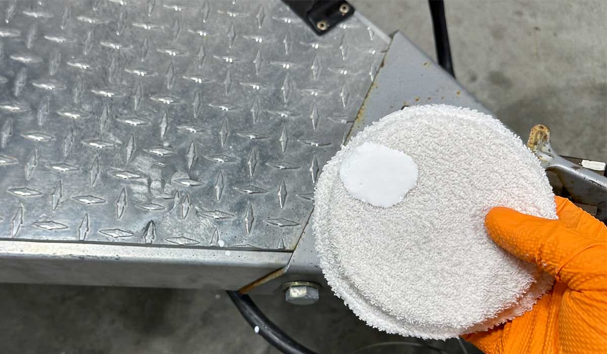 Polishing aluminum by hand