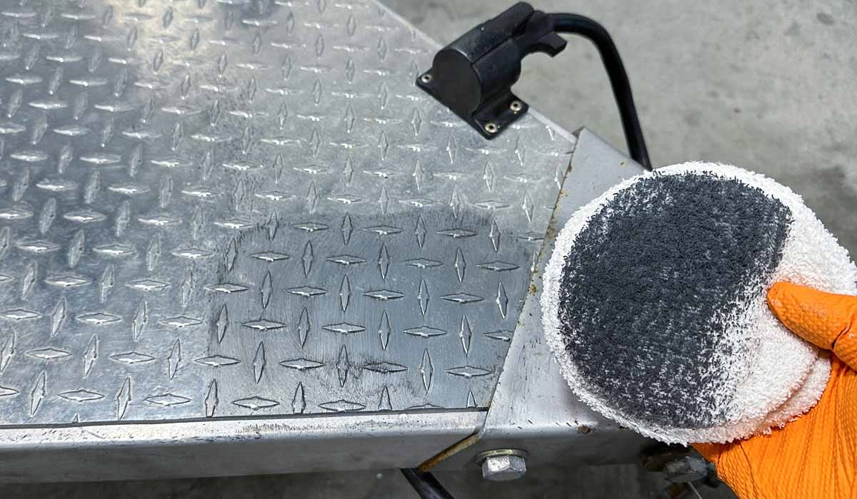 Polishing aluminum by hand