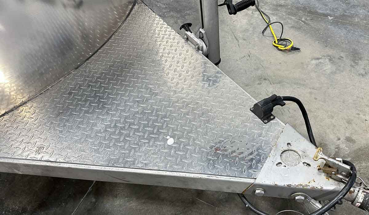 Polishing diamond plate aluminum with polishing ball