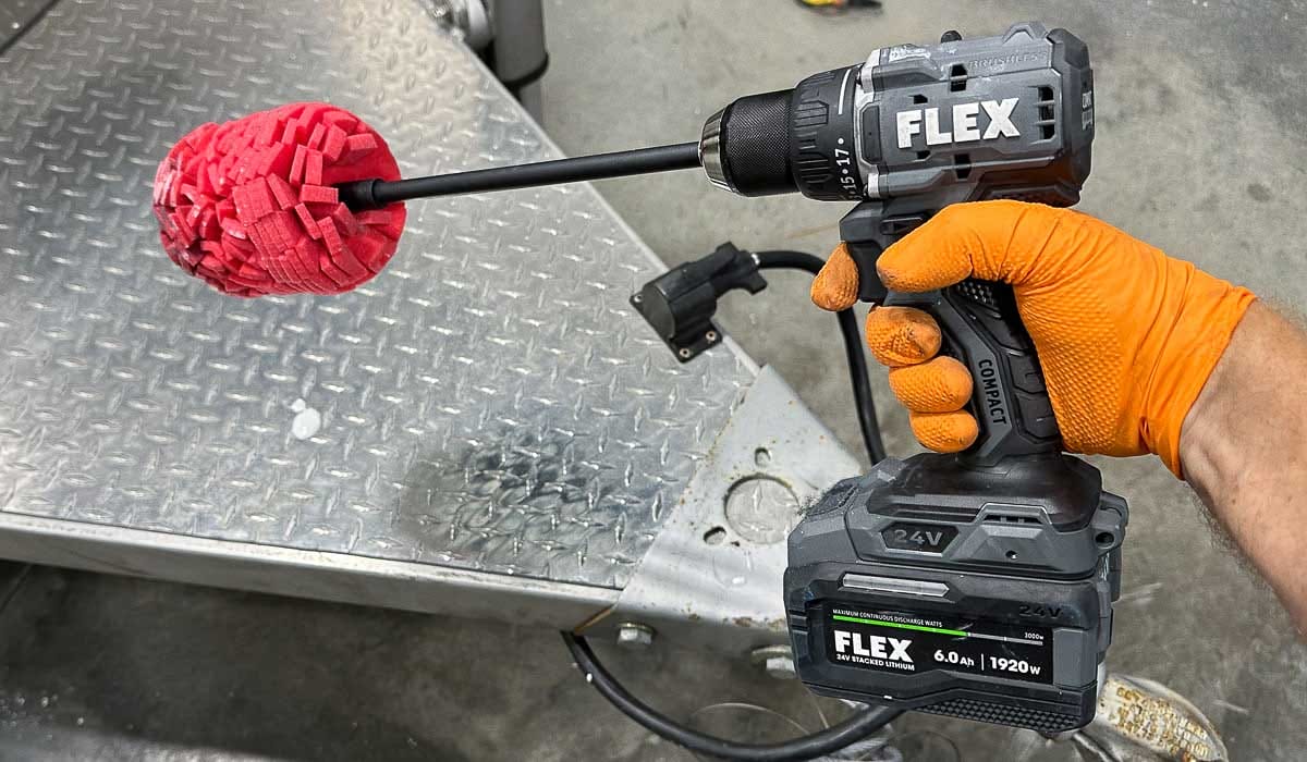 Polishing diamond plate aluminum with polishing ball