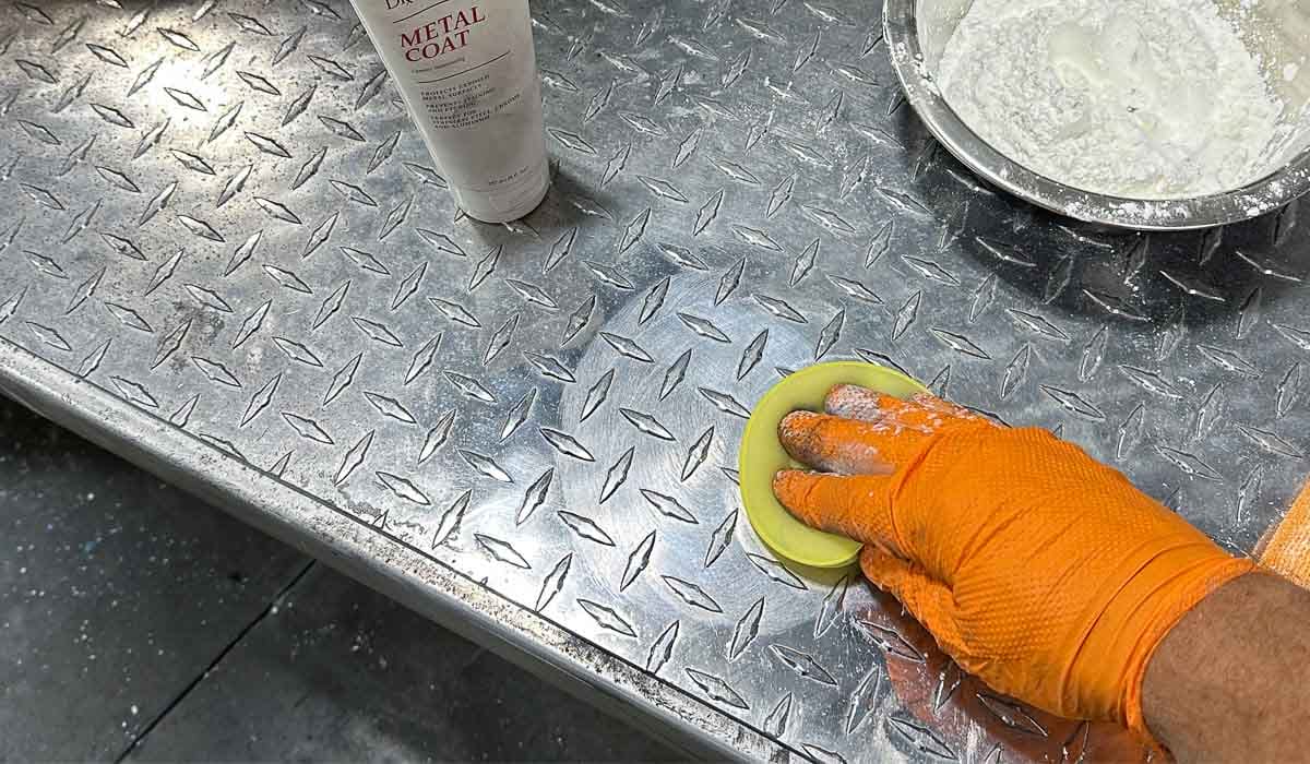 Ceramic coating aluminum diamond plate