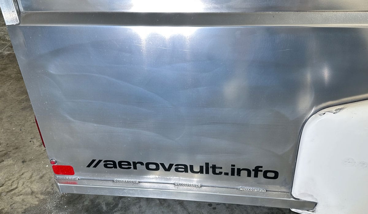 Buffer trails on aluminum after polishing with gear driven polisher