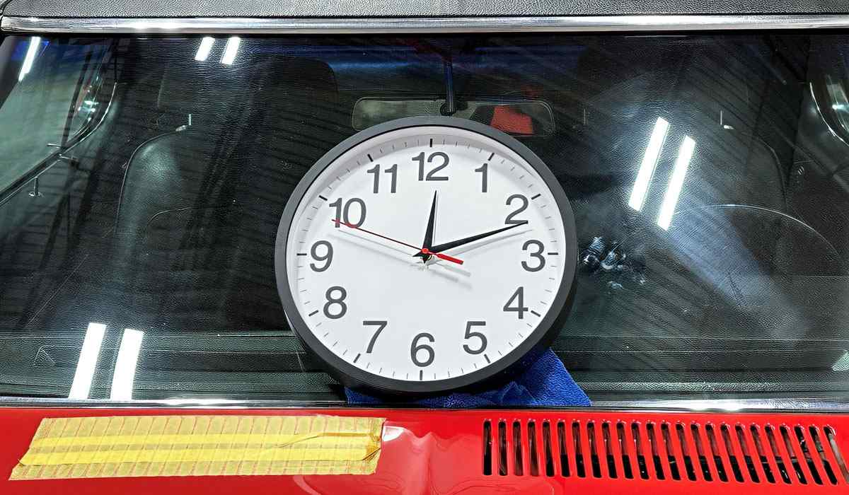 Clock timing battery runtime