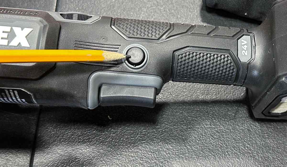 Speed power lock button