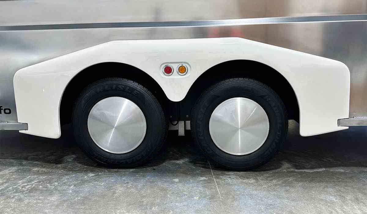 Fiberglass gelcoat fenders after polishing