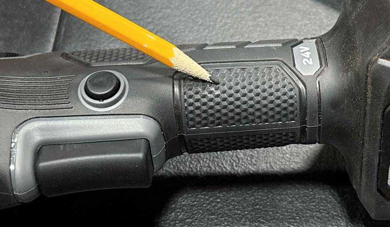 Textured grip on Flex polisher