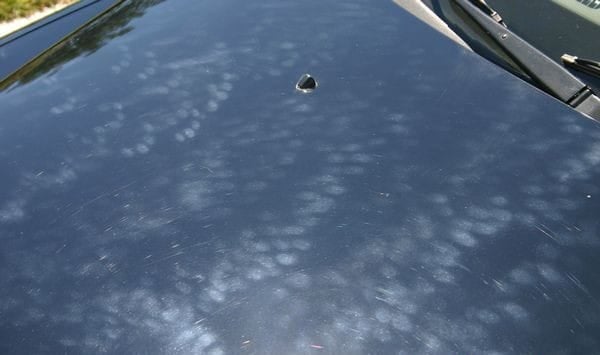 Finger marks after hand polishing