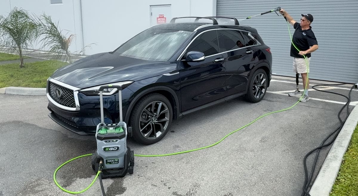Pre-rinsing car