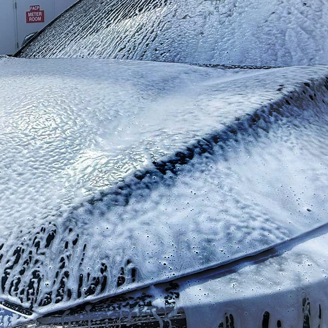 Ceramic coating maintenance wash with foam cannon